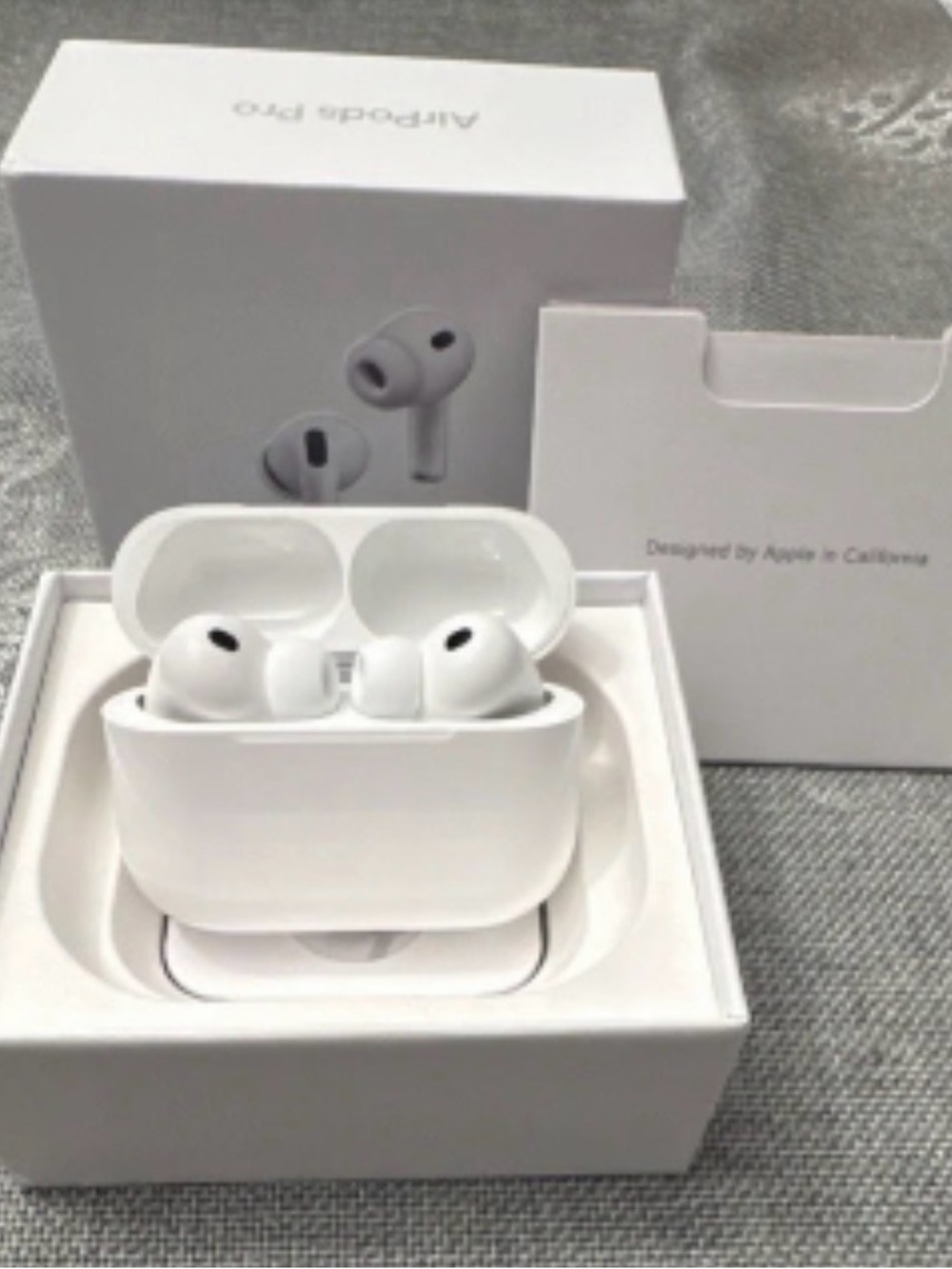 Apple AirPods Pro 3 Earbuds - White